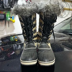 Sorel fur snow boots